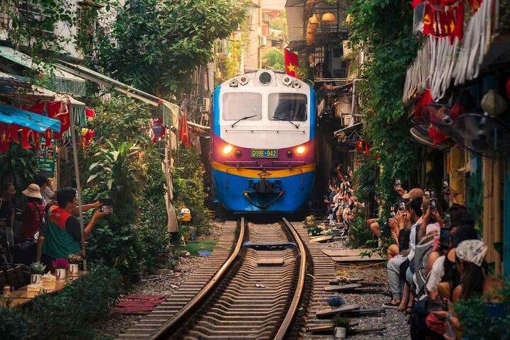 Private Hanoi Walking Tour : Lokale versteckte Edelsteine und Train Street