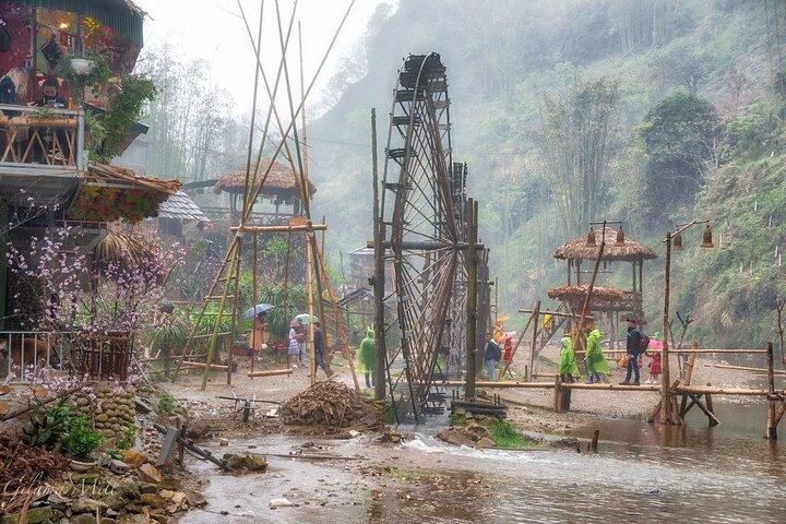 Private Cat Cat Village schilderachtige wandeling met lokale Gids vanuit Sapa