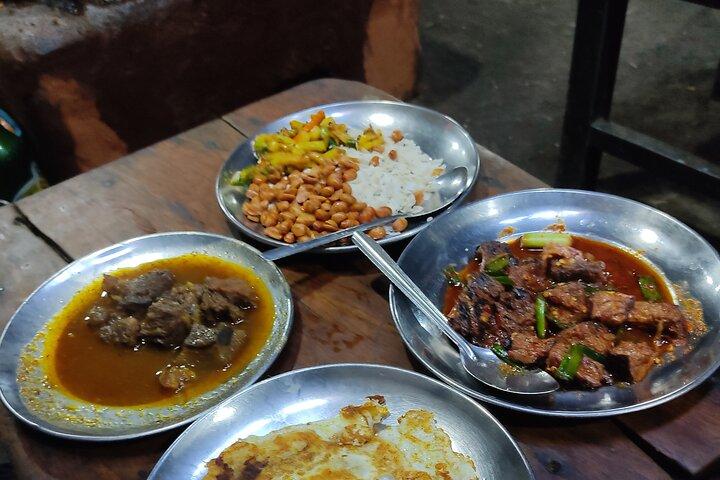 Exotische Eten Tour Newari Smaken en Avond Trails 15 Proeverijen