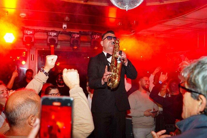 Istanbul: New Year's Eve Bosphorus Cruise with Dinner Shows