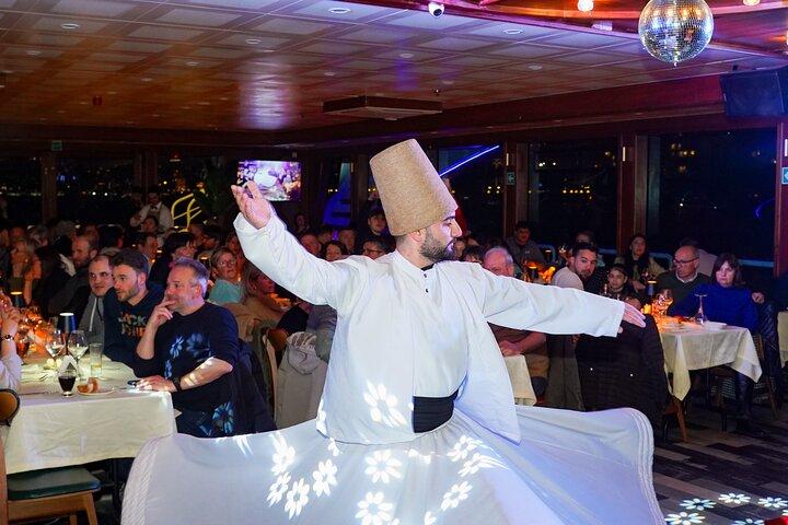 Istanbul: New Year's Eve Bosphorus Cruise with Dinner Shows