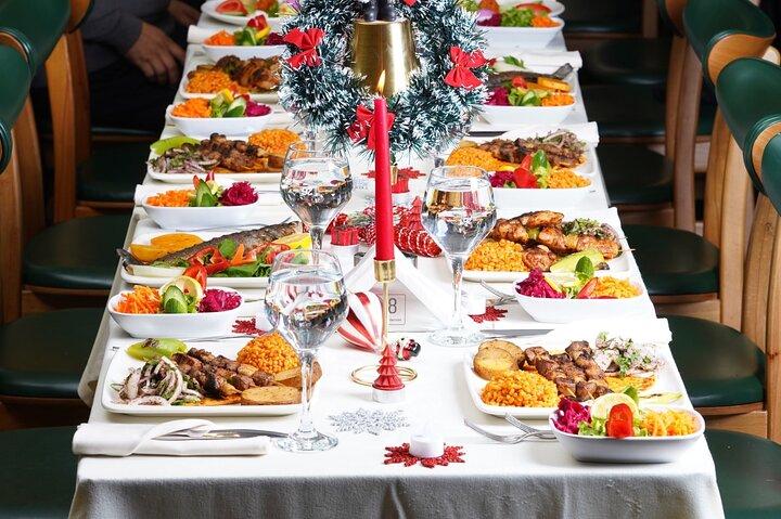 Istanbul: New Year's Eve Bosphorus Cruise with Dinner Shows