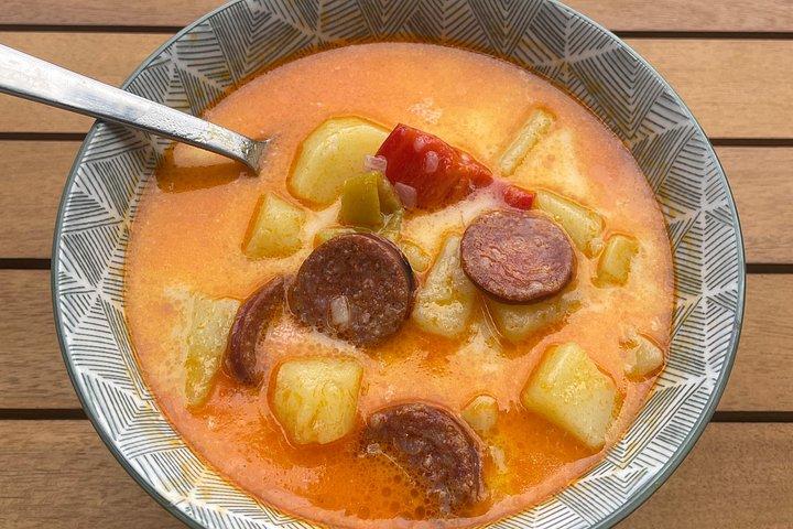 Budapest Cozy 3-Course Hungarian Cooking Class with Wine