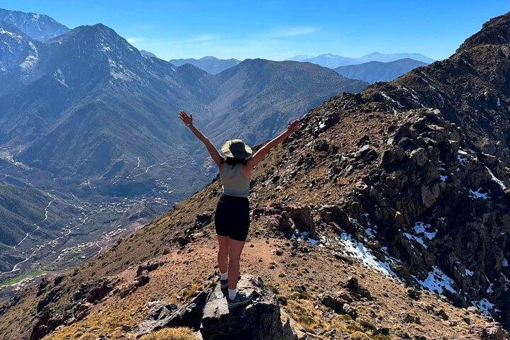 Talamroute Summit Hike 2600m – Lunch Included & 360° Views