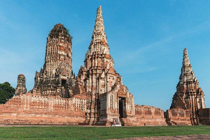 バンコク発：アユタヤ寺院群とグランドパールリバークルーズ