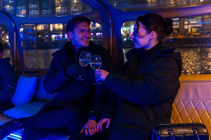 Amsterdam Light Festival Canal Cruise + Unlimited Drinks Option