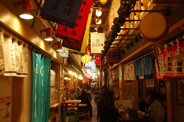 Nagoya Meshi Food Tour 7 til 8 smagsprøver af lokale specialiteter