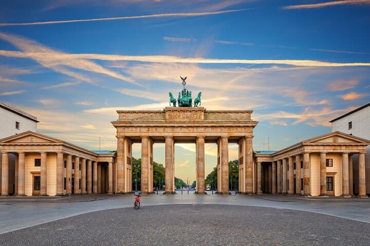 Berlin Audio Guided Walking Tour 2h40 and 30 Audio Comments