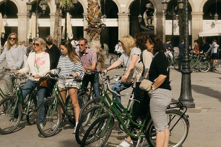Barcelona 3 - time cykel eller E-cykel tur : Gaudí på cykel