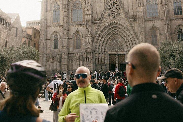 Barcelona 3 - time cykel eller E-cykel tur : Gaudí på cykel