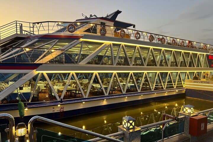 Cairo Nile River Dinner Cruise with Belly Dance, Tanoura & Pickup