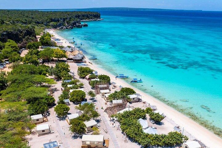 Eagles Bay VIP: Hele dag naar het paradijs vanuit Santo Domingo