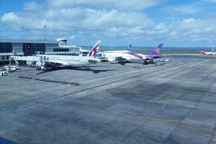 オークランド空港片道プライベート送迎：空港からCBDのホテルへ