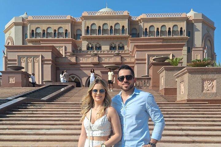 Private Abu Dhabi Stadtrundfahrt mit Abholung von Dubai oder Abu Dhabi