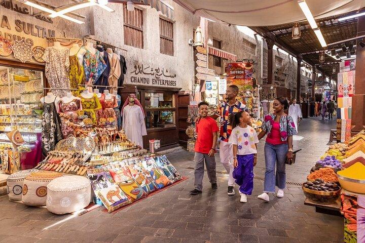 Private Old Dubai Souks Excursão a pé com Abra Ride & Transfers