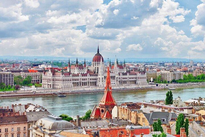 Von Wien Geführter Tagesausflug nach Bratislava und Budapest