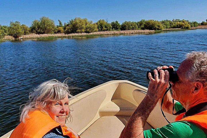 ドナウデルタのプライベート日帰り旅行で野生の美しさを発見