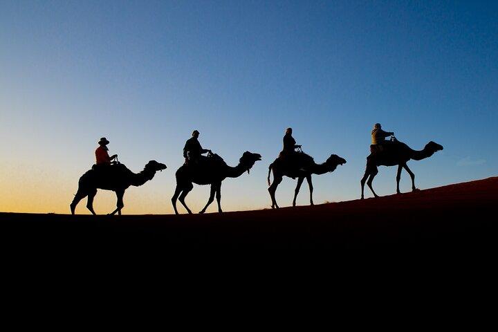 Marrakech: Agafay Desert Quad biking tour with dinner Show