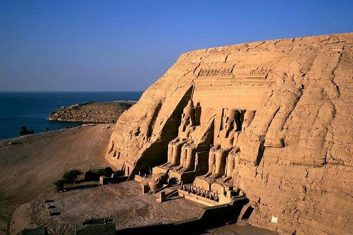 Tour all inclusive di Abu Simbel da Assuan