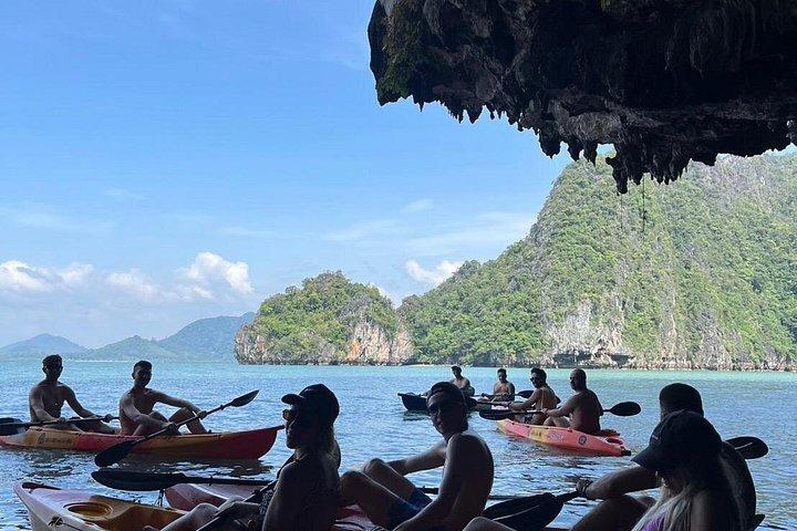 タラベン海洞窟とマングローブの森へのコ・ランタ半日カヤック