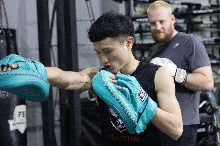 Experiencia de entrenamiento de 2 horas de Muay Thai con combatientes en Bangkok