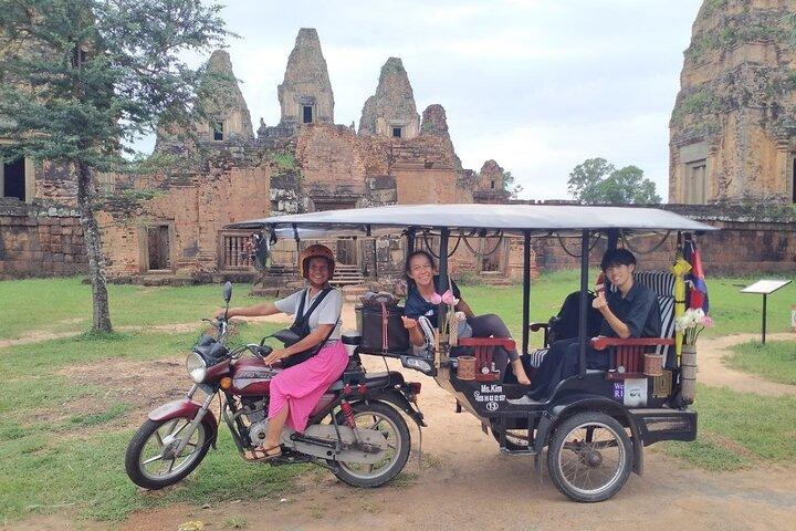 Tour guidato privato di Angkor Wat di Lady Tuk Tuk con benedizione del monaco