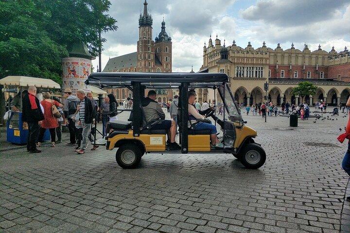 Krakau : Old Town Golf Warenkorb, geführtes Wawel, Mittagessen und Salzbergwerk