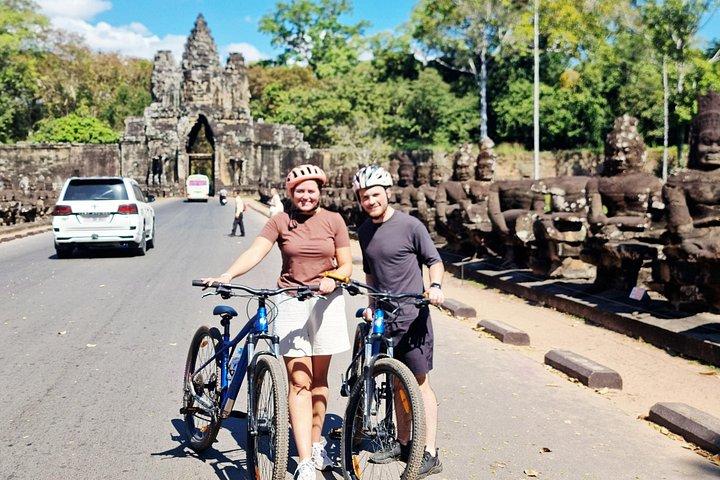 Angkor Wat Sunrise and Cycling Tour