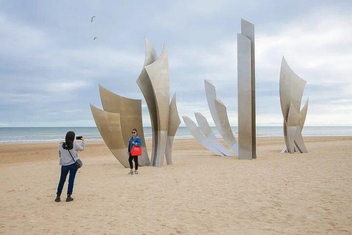 Normandy D-Day Highlights Tour from Paris With Lunch