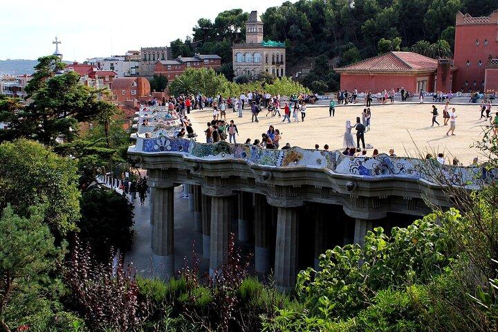 Park Güell Führung – Gaudís Wunderland entdecken