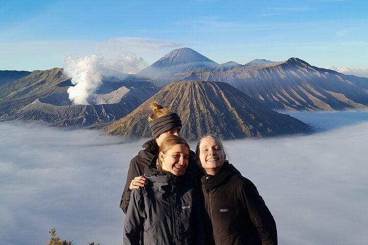 スラバヤ・トゥンパク・セウの滝Mt Bromo Ijen 3D2N Tour Drop Bali