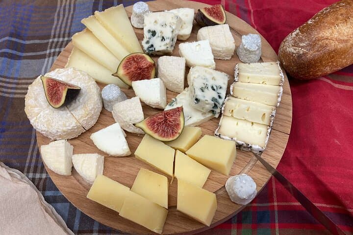 Paris Guided Food Tour by Bike - Ile de la Cité and Marais