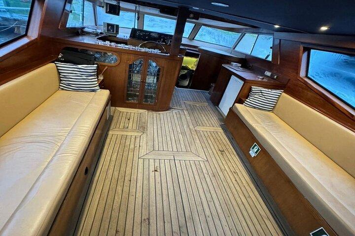 Private Yacht Bosphorus Cruise (2 Hours) - Istanbul Luxury Yacht