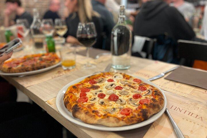 Cours de cuisine pizza Naples dans un restaurant local