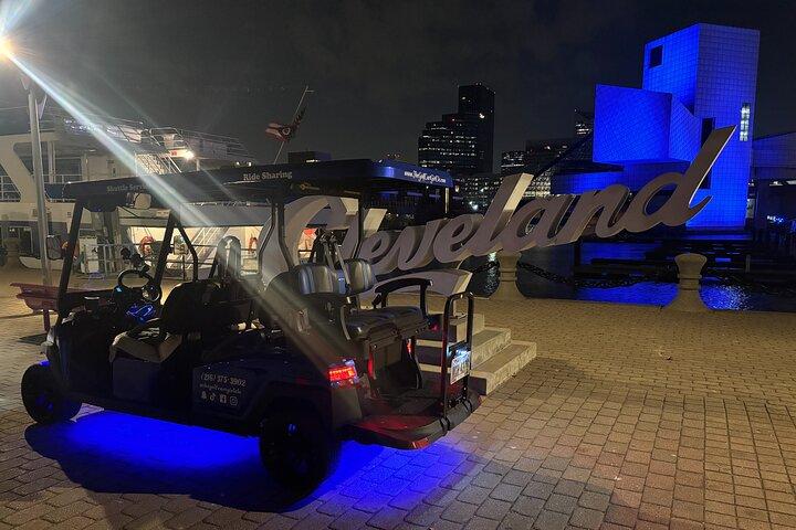 CLE: Cleveland Waterfront e Iconas da Cidade Tour do carrinho de golfe