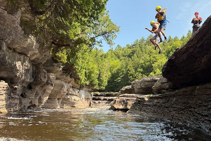 Quebec: Rafting o kayak – Canyon Jacques-Cartier