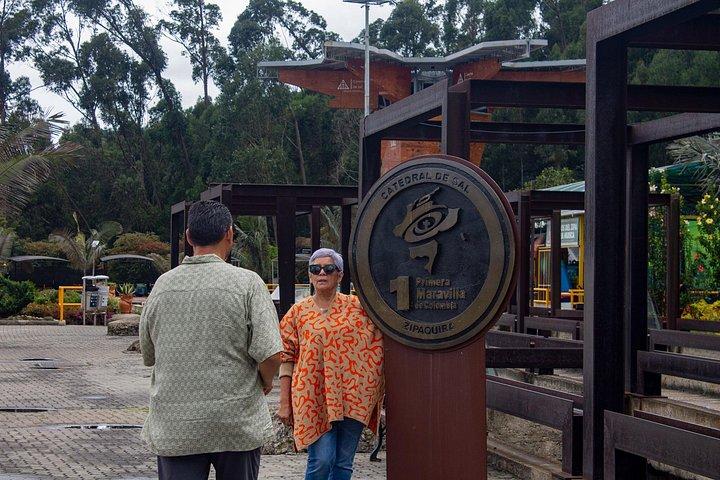 シパキラの塩の大聖堂への共同グループ ツアー (送迎付き)