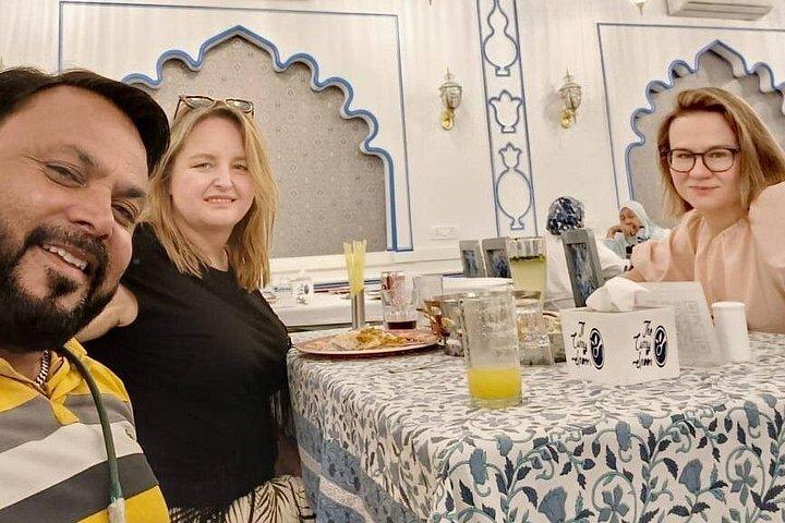 Private Full-Day Jaipur Sightseeing by Car