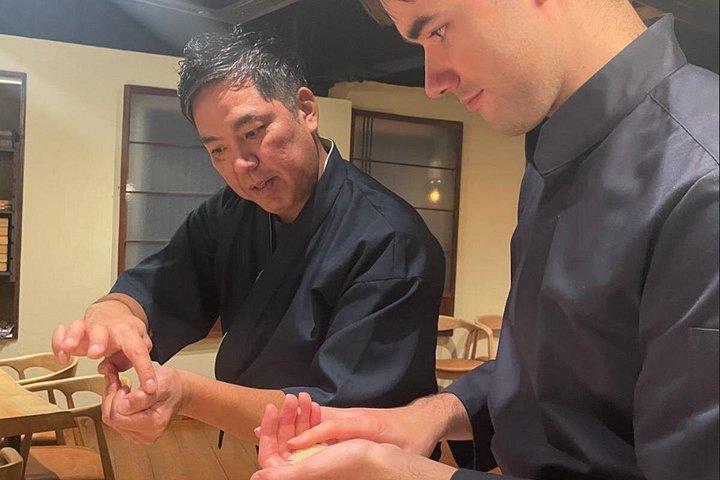 Private Sushi Experience with a Pro Chef in Osaka