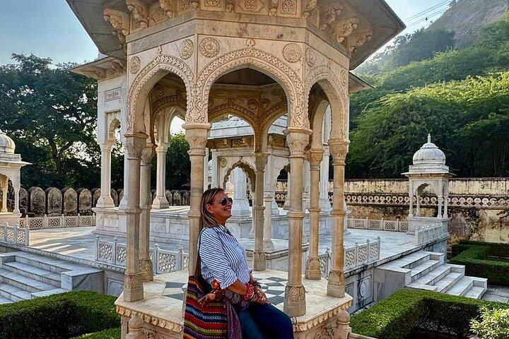 Jaipur Evening Tour with a Visit to the Monkey Temple