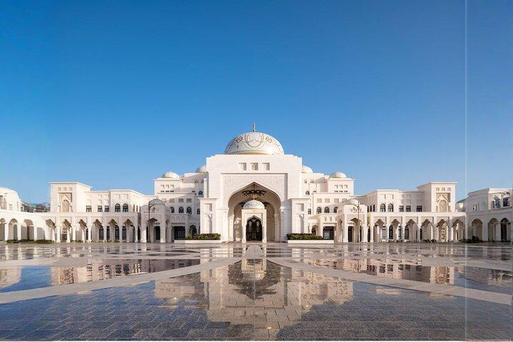 Tour privato della città di Abu Dhabi da Dubai
