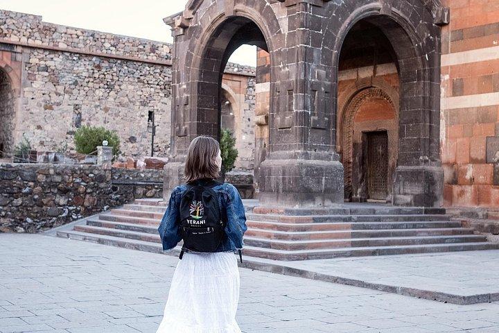 Khor Virap, Noravank Private Tour with Optional Wine Tasting