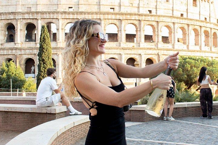 Rome: Nightlife Drinking Tour, Small Group Experience