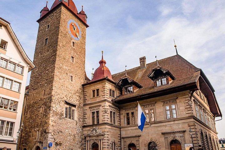 Premium Panoramic Train, Interlaken and Lucerne Old Town Tour