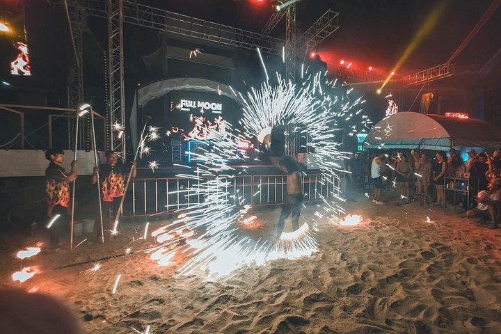 パラダイスビーチ満月フェスティバルパーティープーケットで最高のナイトライフ