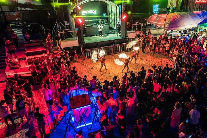 パラダイスビーチ満月フェスティバルパーティープーケットで最高のナイトライフ