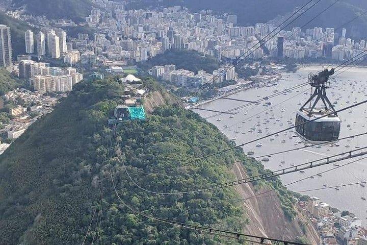 リオデジャネイロプライベートツアー：キリスト、シュガーローフ、セラロン階段！