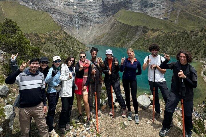 Journée complète du lac Humantay de Cusco avec des chevaux seulement grimper