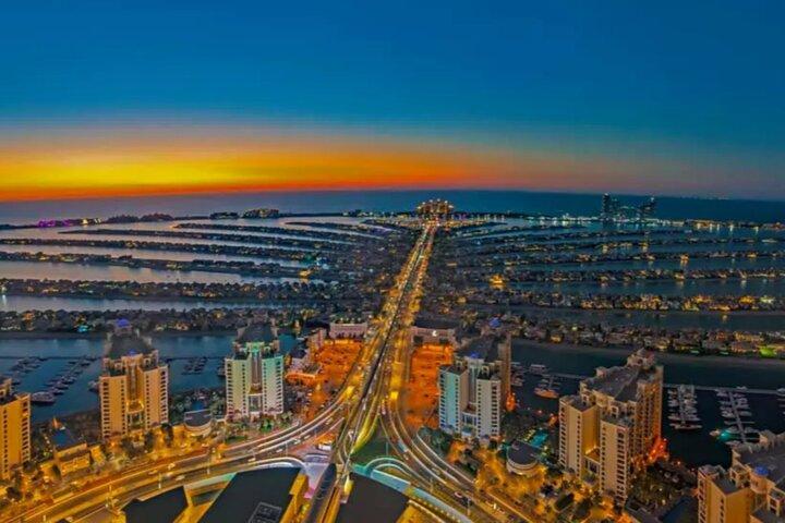 Tour notturno della città di Dubai con cena VIP Crociera Gruppo russo
