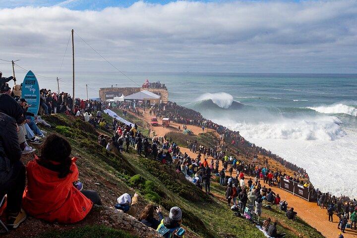 Nazaré Big Waves Experience en Óbidos privétour vanuit Porto